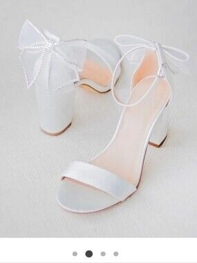 Kate Whitcomb London Shoes in Ivory  Size 9